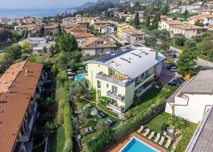 מלון Alessandra 2*