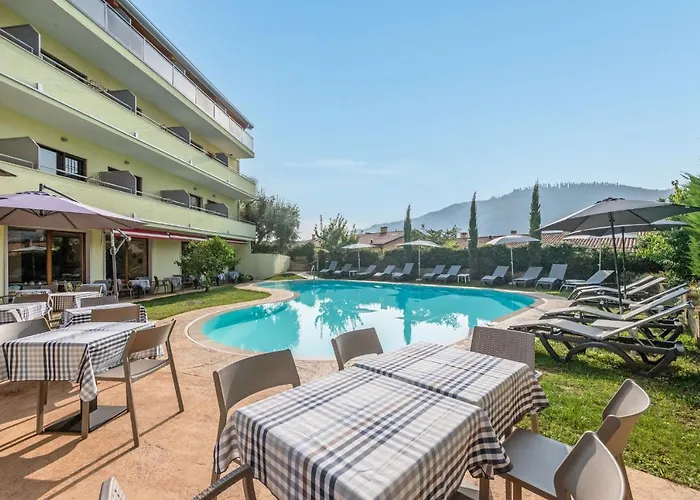 Alessandra 2* גארדה