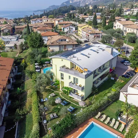 Hotell Alessandra 2*