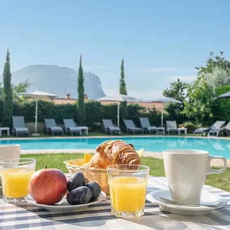 Hotell Alessandra 2*