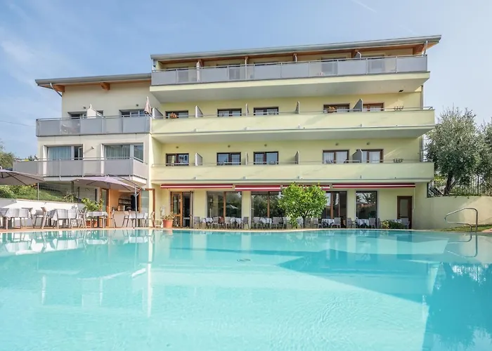 Alessandra Hotel 2*
